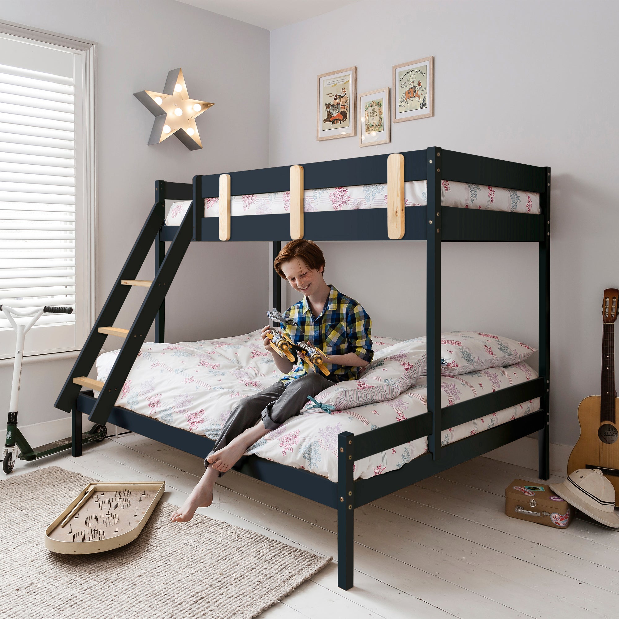 Una Triple Bunk Bed with Single and Double Bed in Anthracite